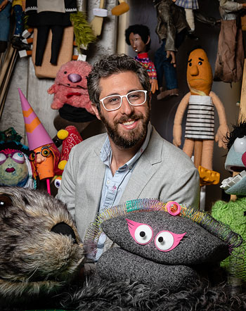 Dave Holstein with <i>Mr. Pickles' Puppet Time</i> puppets.